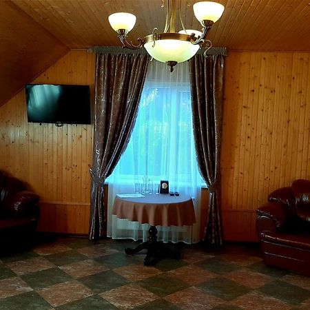 Заміський Комплекс Grand Prix Hotel Tsyurupynsk Ngoại thất bức ảnh