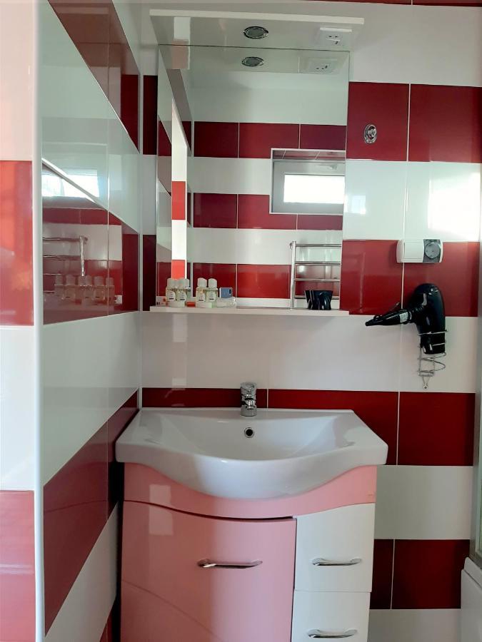 Заміський Комплекс Grand Prix Hotel Tsyurupynsk Ngoại thất bức ảnh