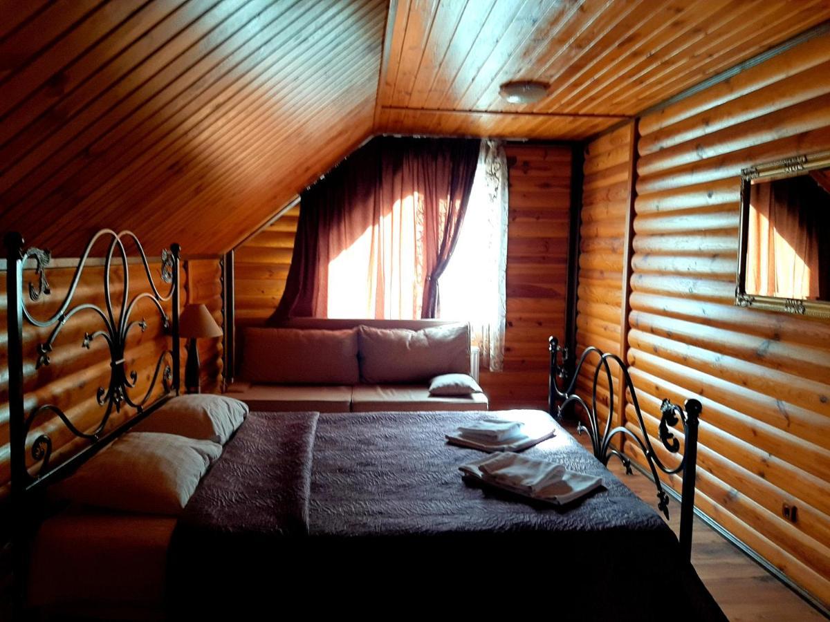 Заміський Комплекс Grand Prix Hotel Tsyurupynsk Ngoại thất bức ảnh